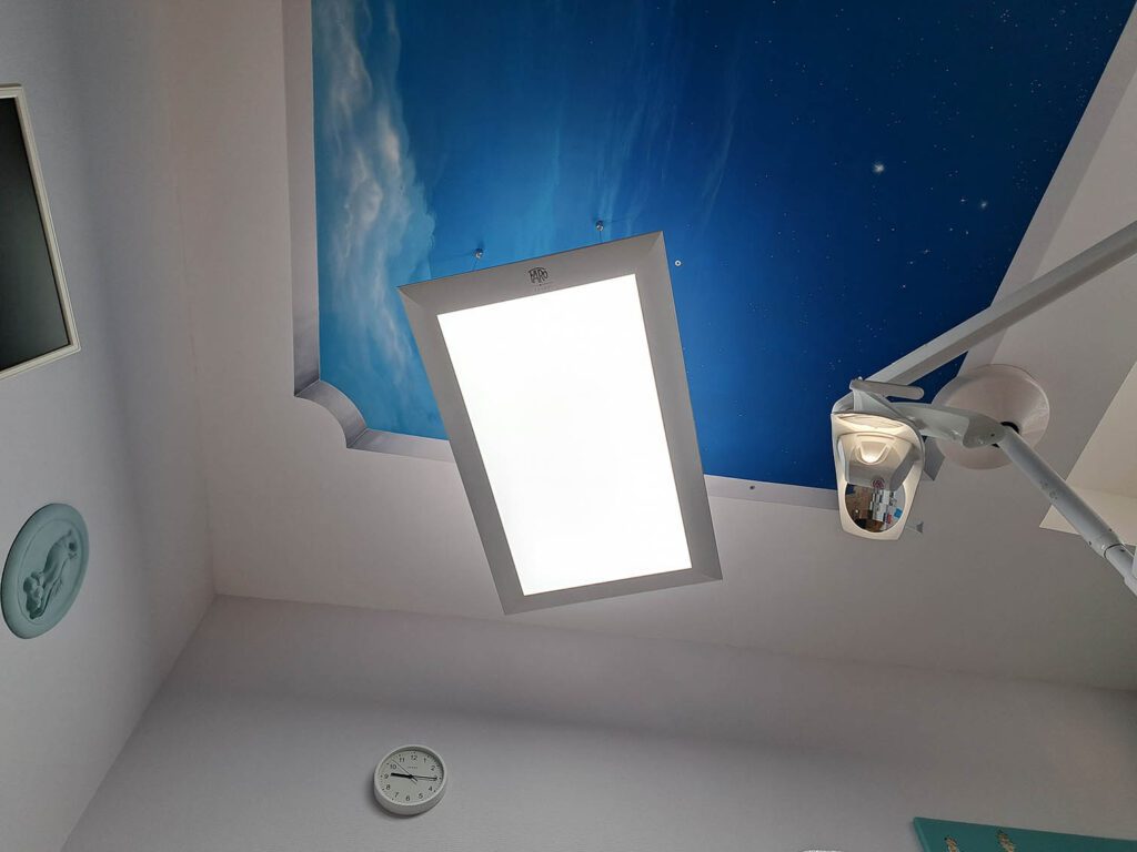 Eclairage d’ambiance cabinet dentaire Sidèrea Slim - Faro