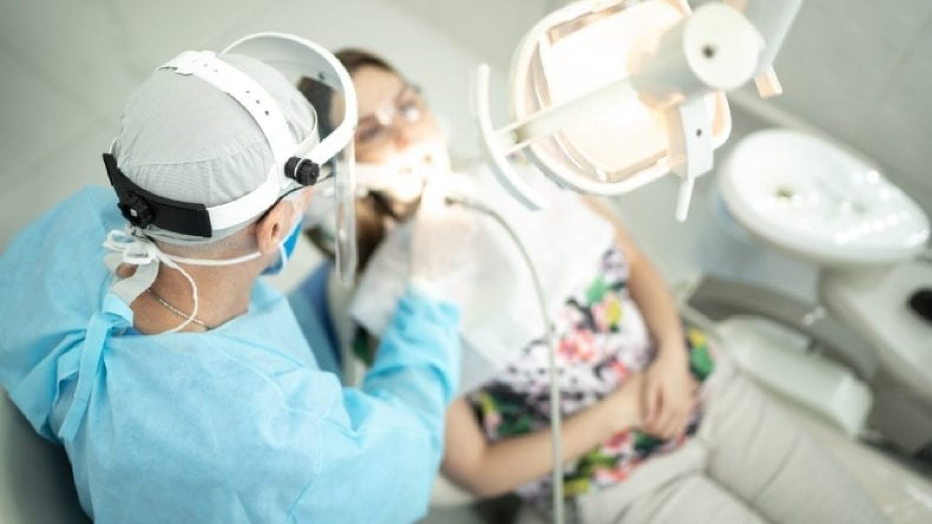 Covid-19-perte-des-dents-790x453