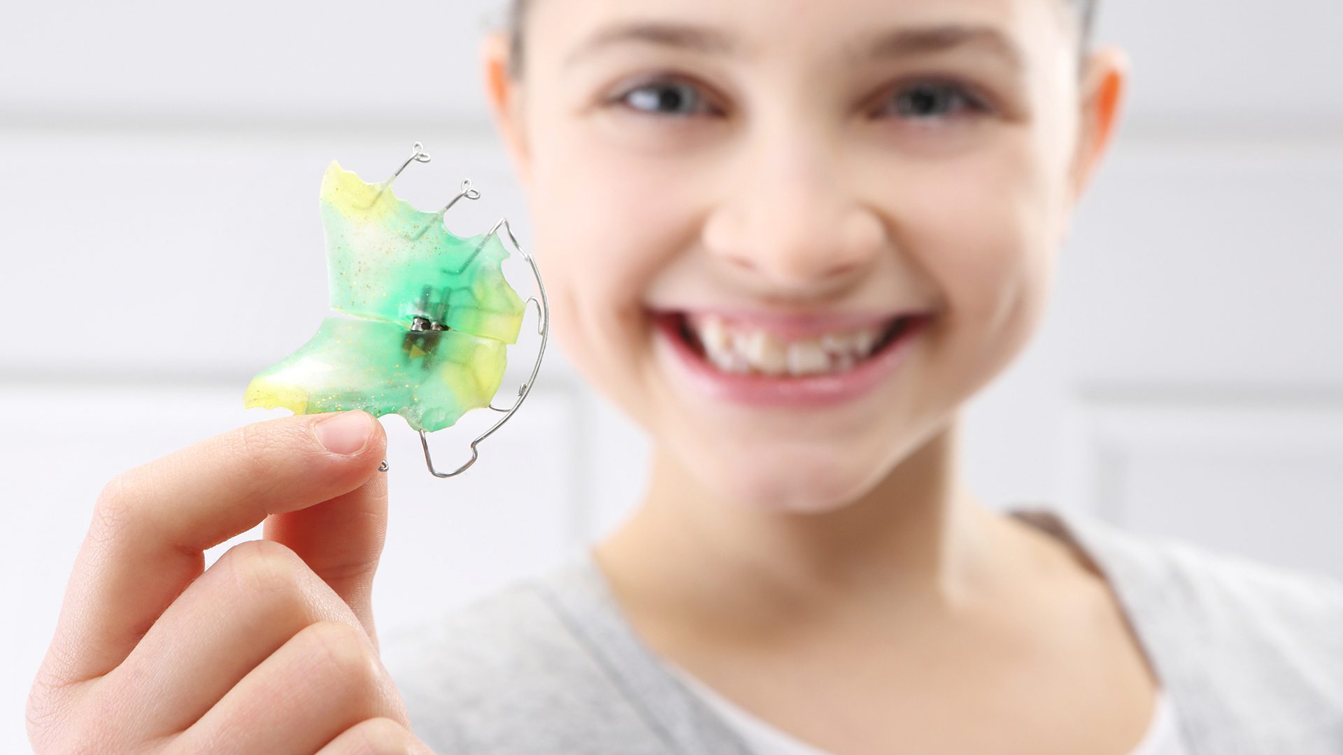 Healthy, beautiful smile, the child to the dentist